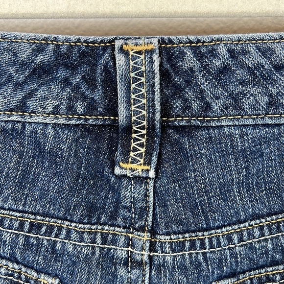 Tommy Hilfiger Denim Jean Shorts 8 Dark Wash Distressed - Picture 7 of 9